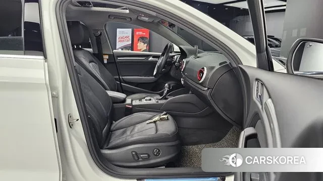 Audi New A3 2018 Белый из Кореи, фото 3