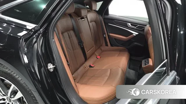 Audi A6 (C8) 2023 Черный из Кореи, фото 3