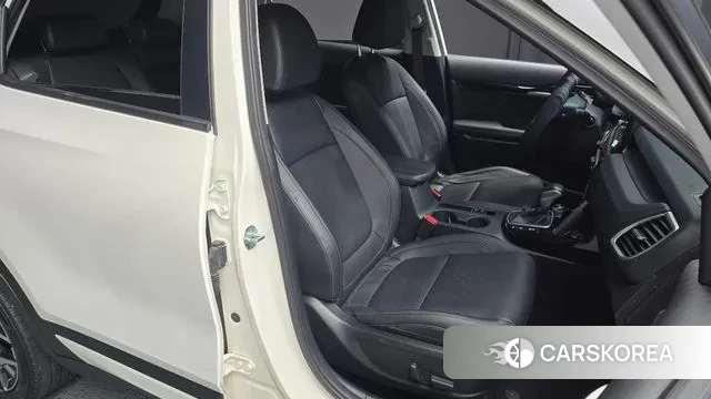 Kia Seltos 2022 Белый из Кореи, фото 3