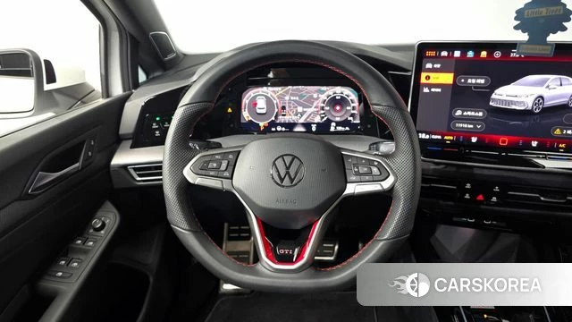 Volkswagen Golf 8th Generation 2025 Белый из Кореи, фото 3