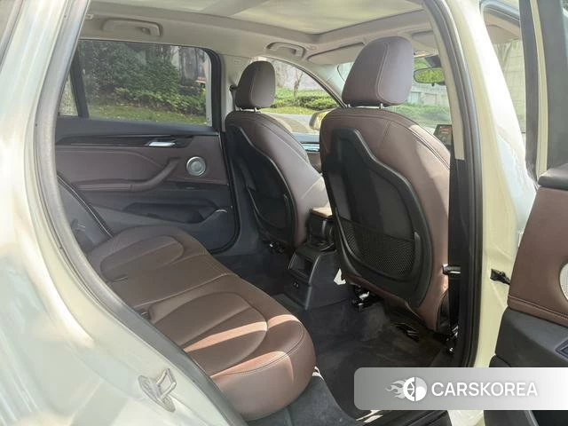 BMW X1 2021 Белый из Китая, фото 3