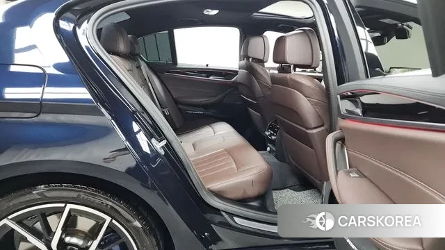 BMW 5 Series (G30) 2023 Черный из Кореи, фото 3