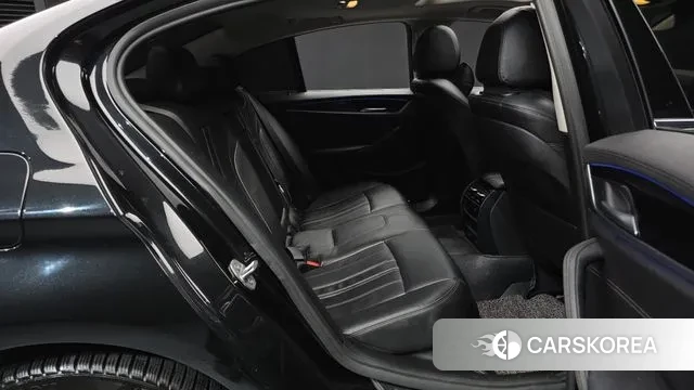 BMW 5 Series (G30) 2018 Черный из Кореи, фото 3