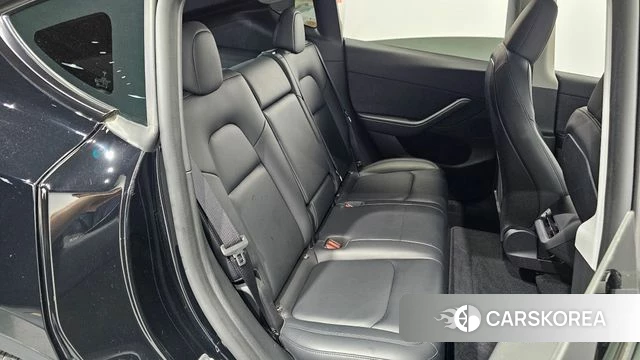 Tesla Model Y 2023 Черный из Кореи, фото 3