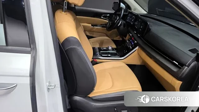 Kia Carnival 4th generation 2023 Белый из Кореи, фото 3