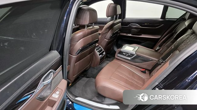 BMW 7 Series (G11) 2018 Черный из Кореи, фото 3