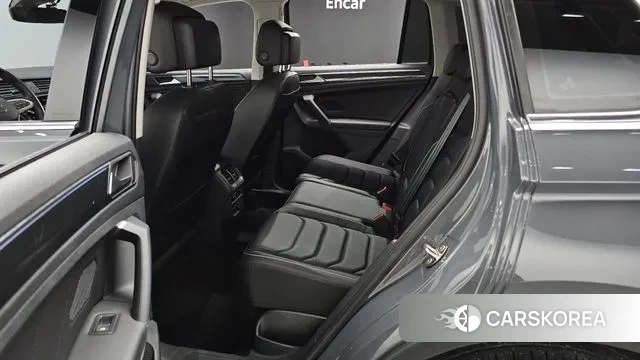 Volkswagen Tiguan second Generation 2023 Серый из Кореи, фото 3