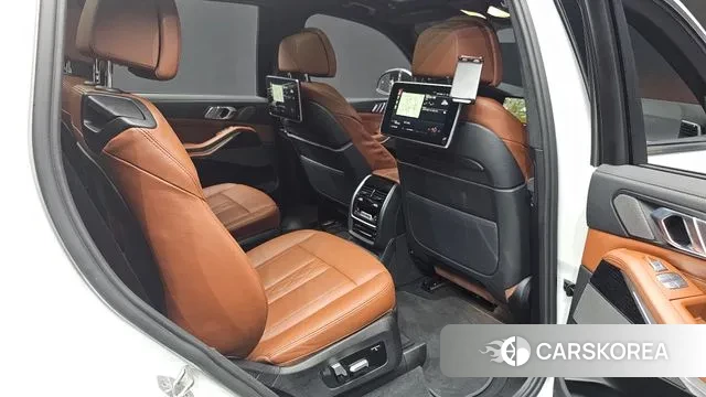 BMW X7 (G07) 2022 Белый из Кореи, фото 3