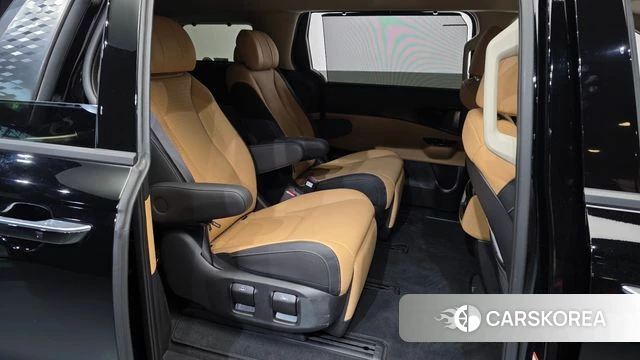 Kia Carnival 4th generation 2023 Черный из Кореи, фото 3