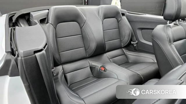Ford Mustang 2022 Белый из Кореи, фото 3