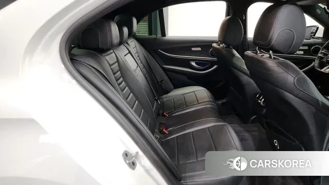 Mercedes-Benz E-Class W213 2021 Белый из Кореи, фото 3