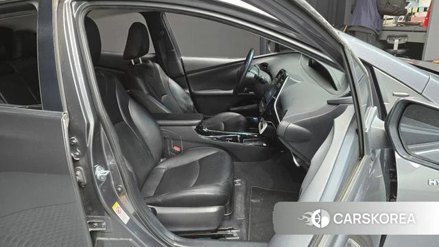 Toyota Prius 4th Generation 2018 Серый из Кореи, фото 3