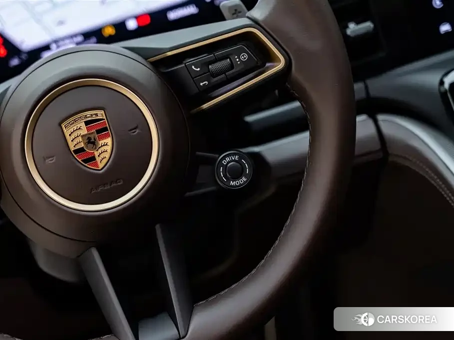 Porsche Panamera 2024 Зеленый из Китая, фото 3
