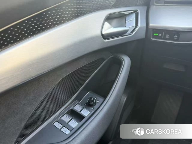 Audi Q6 2024 Белый из Китая, фото 3