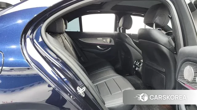 Mercedes-Benz E-Class W213 2022 Синий из Кореи, фото 3