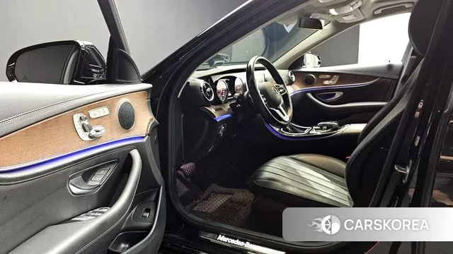 Mercedes-Benz E-Class W213 2020 Черный из Кореи, фото 3