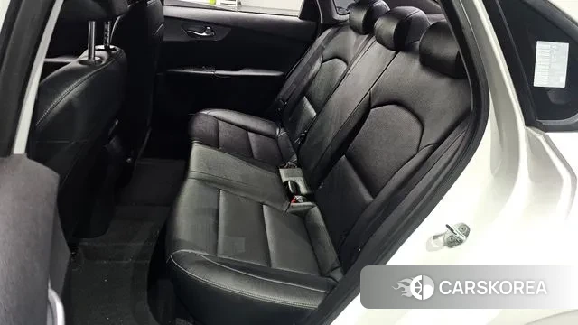 Kia The New K3 2nd generation 2022 Белый из Кореи, фото 3