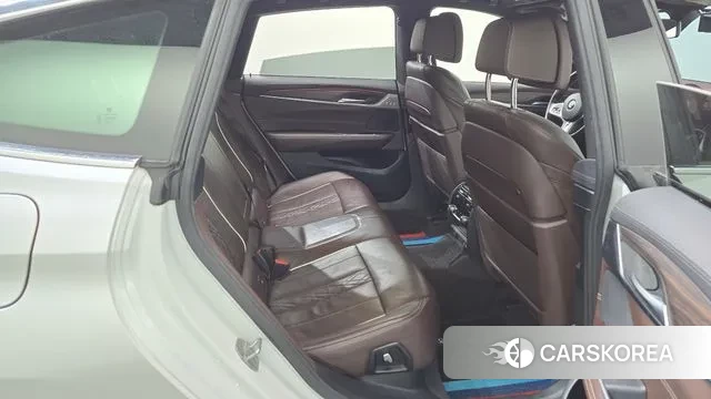 BMW 6 Series GT (G32) 2021 Белый из Кореи, фото 3