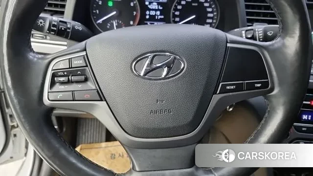 Hyundai Avante AD 2018 Белый из Кореи, фото 3