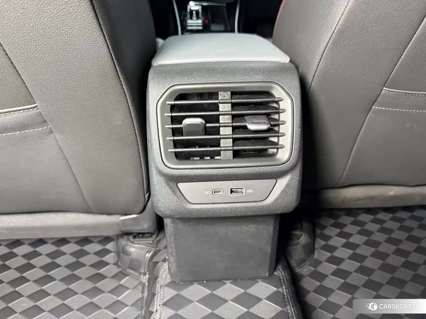 Volkswagen Lamando 2023 Silver/gray из Китая, фото 3