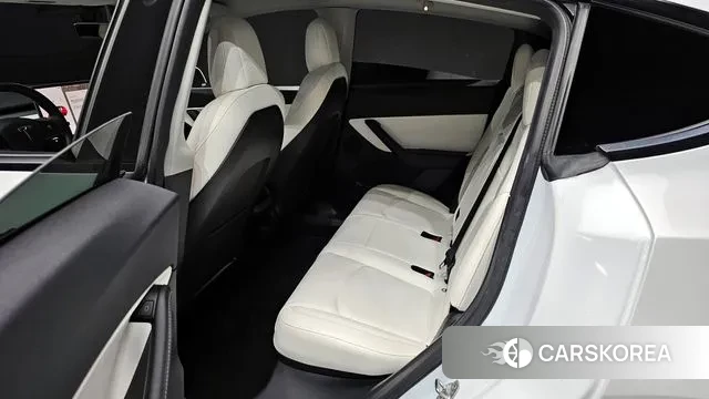 Tesla Model Y 2021 Белый из Кореи, фото 3