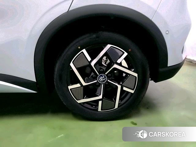 BYD Yuan PLUS 2023 Белый из Китая, фото 3