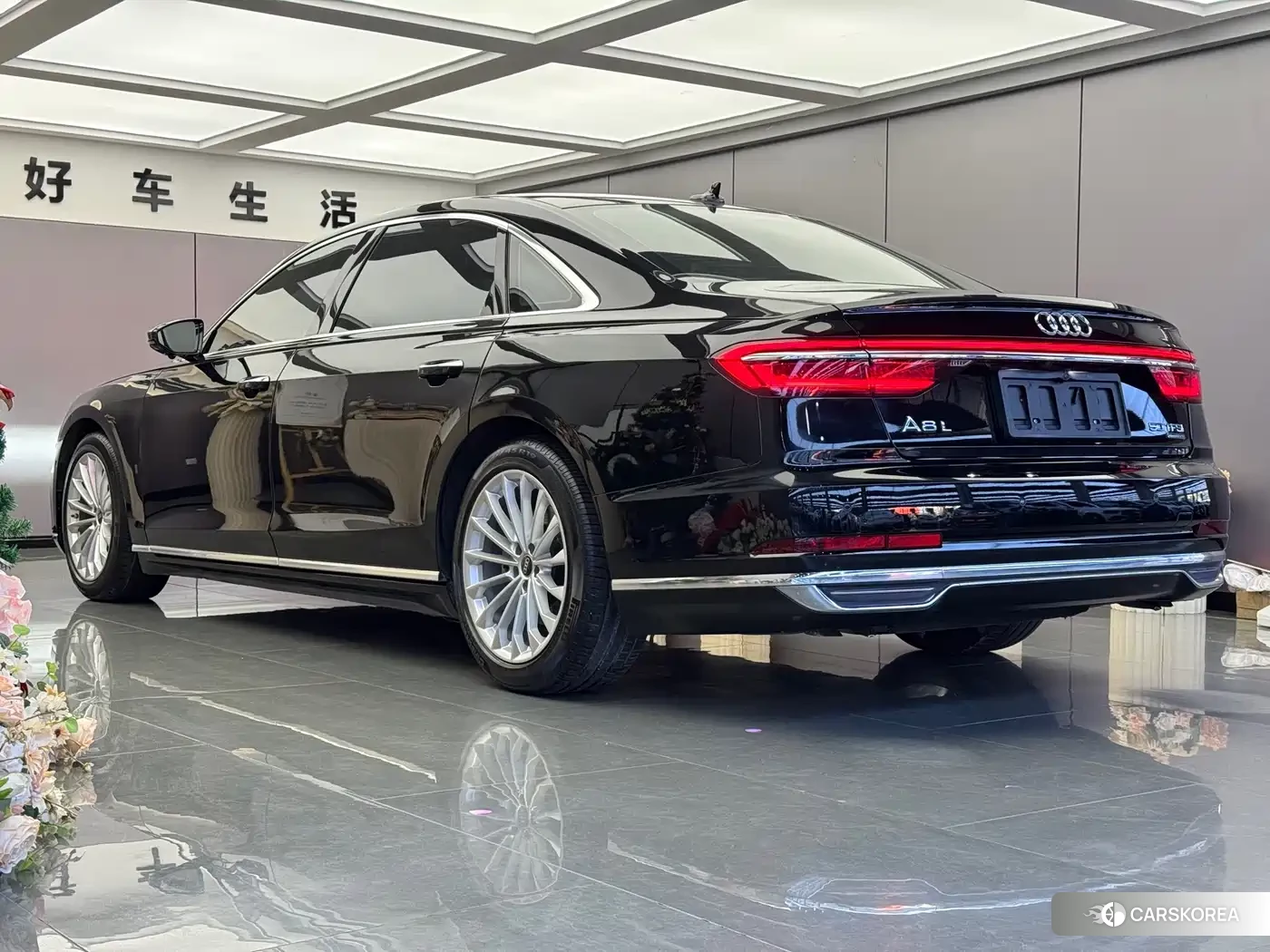 Audi A8 2021 Черный из Китая, фото 3