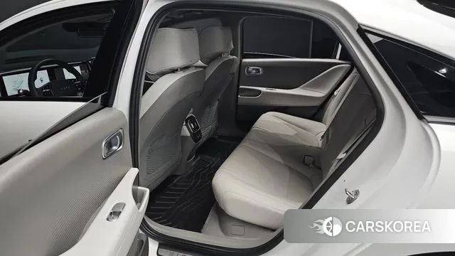 Hyundai Ionic 6 2024 Белый из Кореи, фото 3