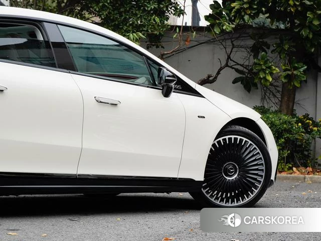 Mercedes-Benz EQS AMG 2023 Белый из Китая, фото 3