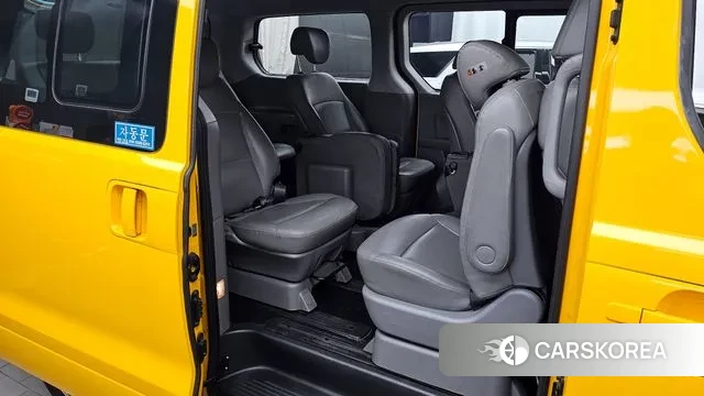 Hyundai The New Grand Starex 2018 Желтый из Кореи, фото 3