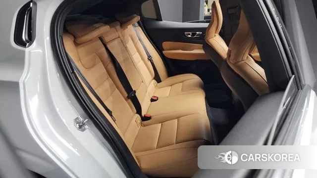 Volvo S60 3rd generation 2021 Белый из Кореи, фото 3