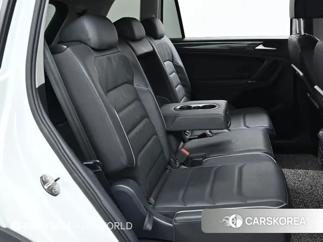 Volkswagen Tiguan Allspace 2020 Белый из Кореи, фото 3