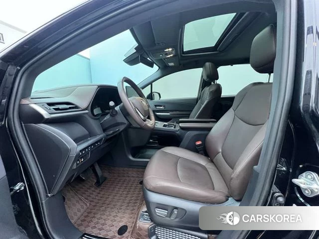 Toyota Grevia 2025 Черный из Китая, фото 3