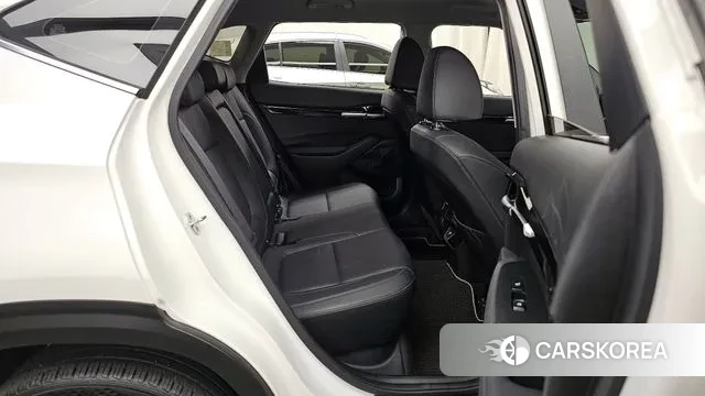 Kia Seltos 2022 Белый из Кореи, фото 3