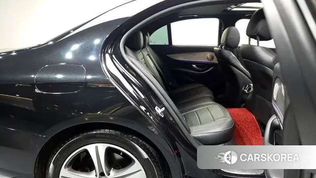 Mercedes-Benz E-Class W213 2018 Черный из Кореи, фото 3