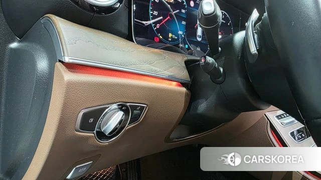 Mercedes-Benz E-Class W213 2022 Белый из Кореи, фото 3