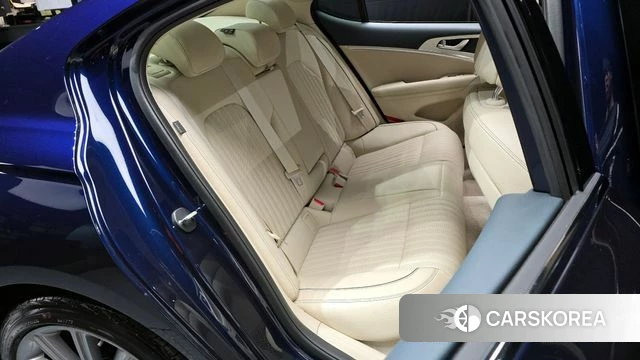 Genesis The New G70 id 3805498 из Кореи 3