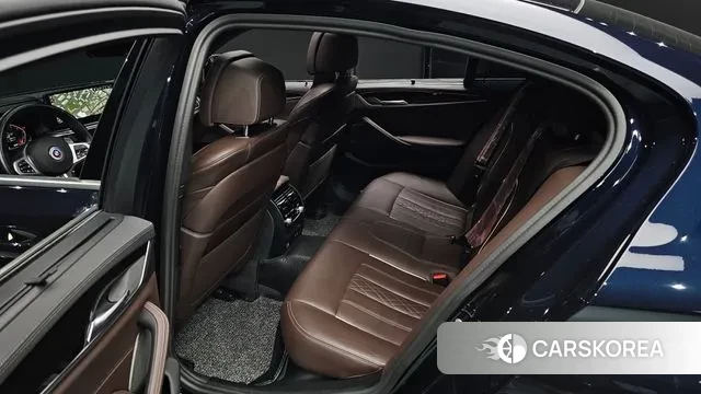 BMW 5 Series (G30) 2023 Черный из Кореи, фото 3