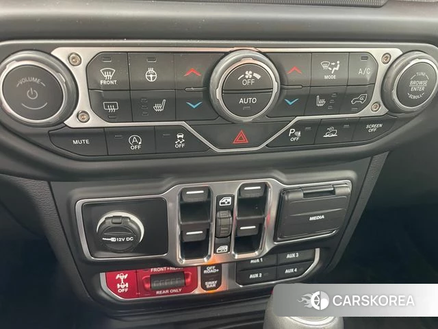 Jeep Gladiator (JT) 2023 Белый из Кореи, фото 3