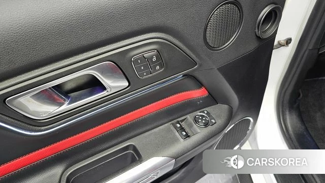 Ford Mustang 2018 Белый из Кореи, фото 3