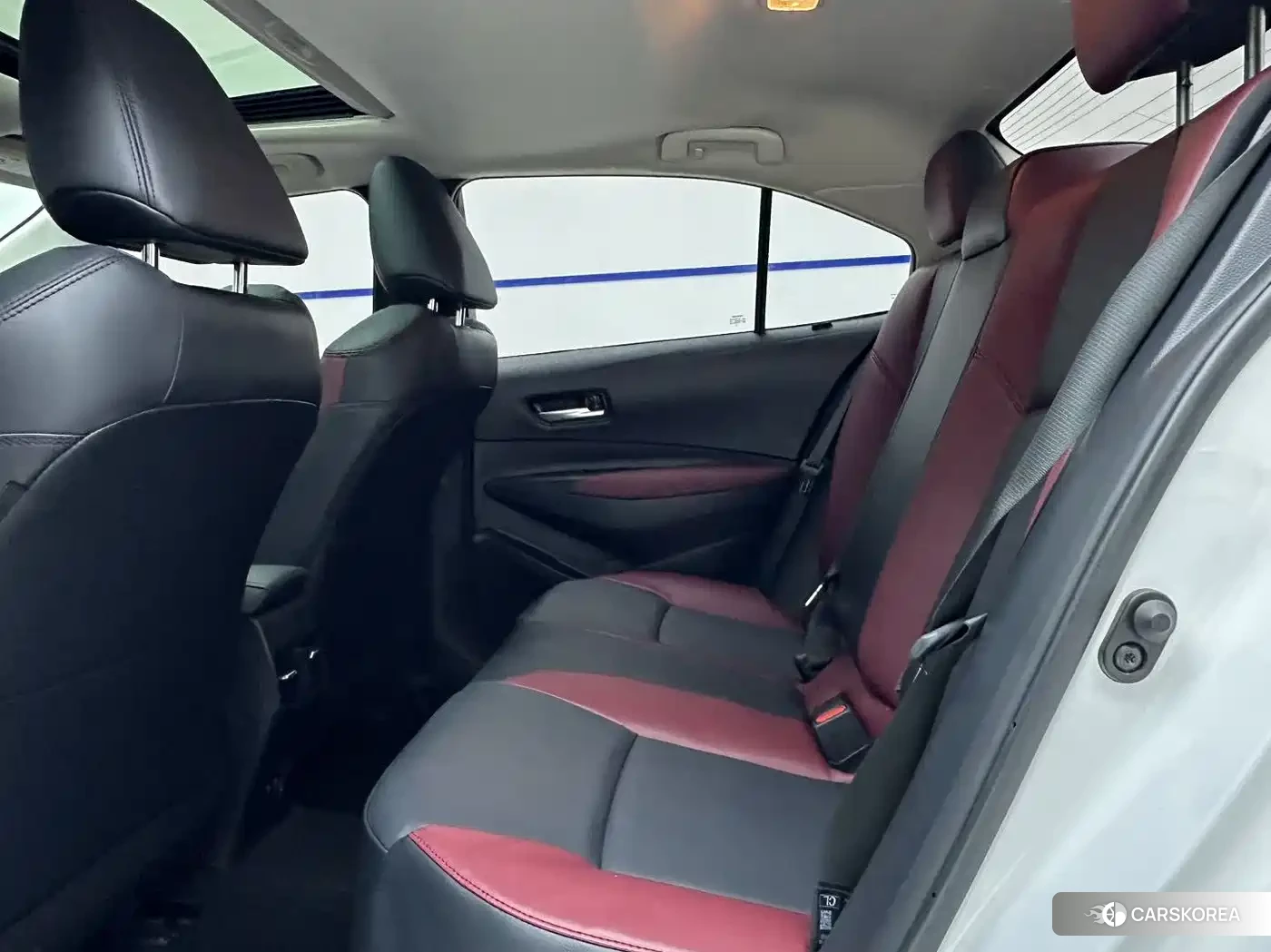 Toyota Corolla 2022 Белый из Китая, фото 3