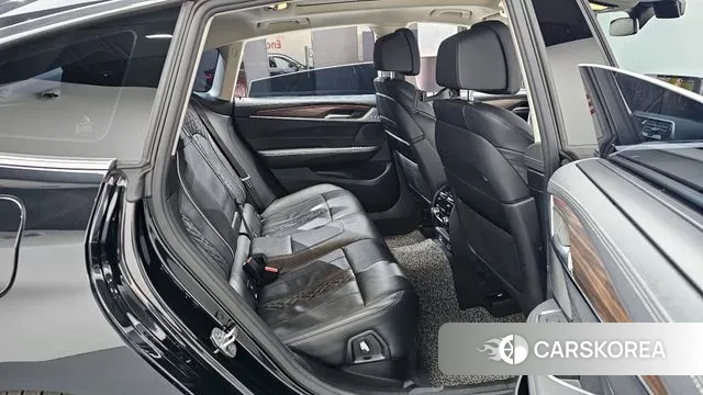 BMW 6 Series GT (G32) 2023 Черный из Кореи, фото 3