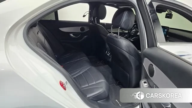 Mercedes-Benz C-Class W205 2018 Белый из Кореи, фото 3