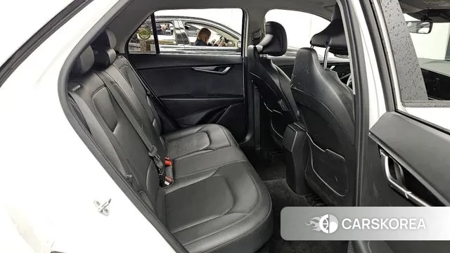 Kia Di Ol Nu Niro 2022 Белый из Кореи, фото 3