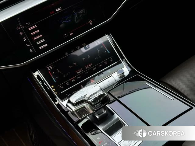 Audi A8 2021 Черный из Китая, фото 3