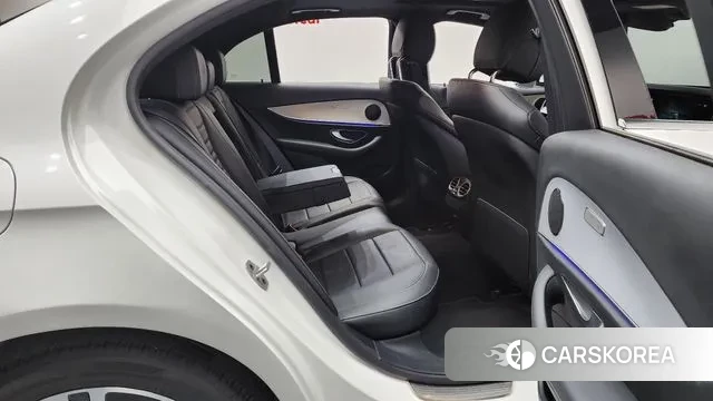 Mercedes-Benz E-Class W213 2020 Белый из Кореи, фото 3