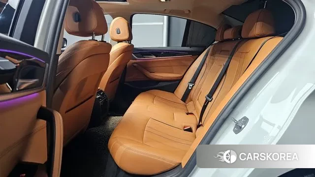 BMW 5 Series (G30) 2019 Белый из Кореи, фото 3