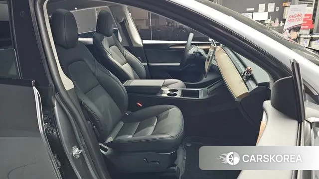 Tesla Model Y 2024 Серый из Кореи, фото 3