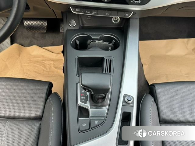 Audi A4L 2022 Черный из Китая, фото 3