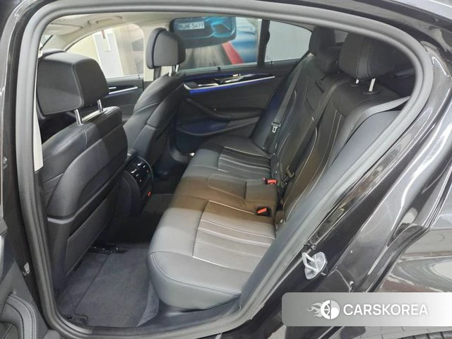 BMW 5 Series (G30) 2022 Серый из Кореи, фото 3